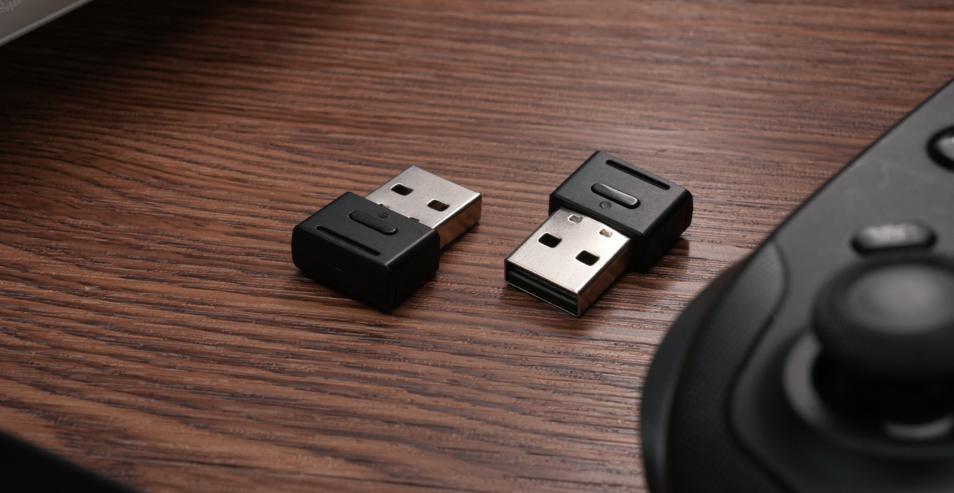 The Gamesirs Dongle is a dedicated wireless receiver for the G8 Plus, X5s, T4C, T4CP, and T4N controllers, enabling a seamless connection for an enhanced gaming experience.